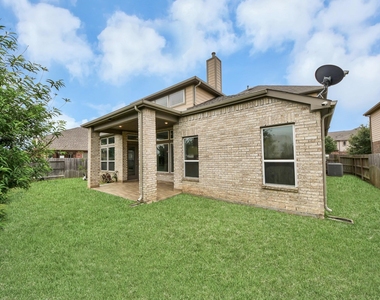 28402 Peralta Preserve Lane - Photo Thumbnail 5