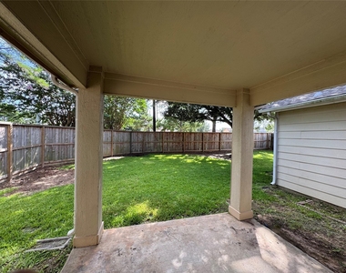 21307 Springbrook Hollow Court - Photo Thumbnail 24