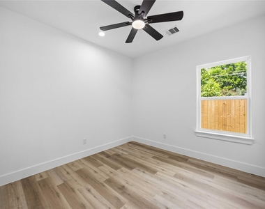 8531 Rinn Street - Photo Thumbnail 14
