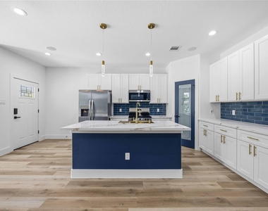 8531 Rinn Street - Photo Thumbnail 5