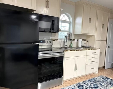 2809 Tooke Street - Photo Thumbnail 1