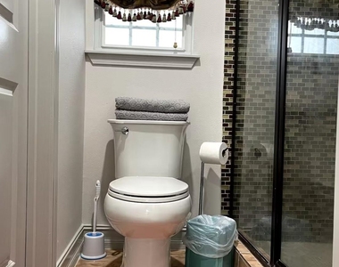 2809 Tooke Street - Photo Thumbnail 4