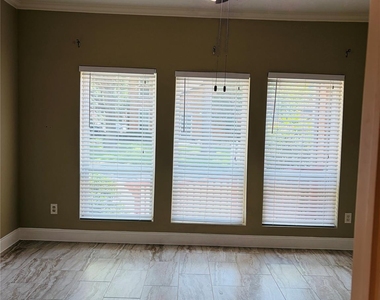 15193 Kimberley Court - Photo Thumbnail 12