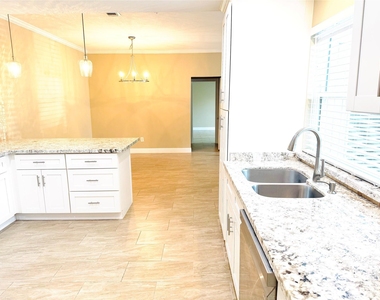 15193 Kimberley Court - Photo Thumbnail 7