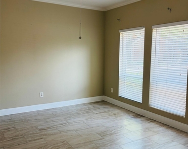 15193 Kimberley Court - Photo Thumbnail 11
