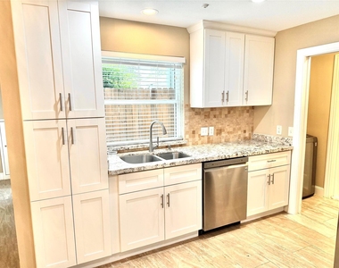 15193 Kimberley Court - Photo Thumbnail 6
