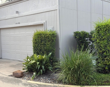 15193 Kimberley Court - Photo Thumbnail 3
