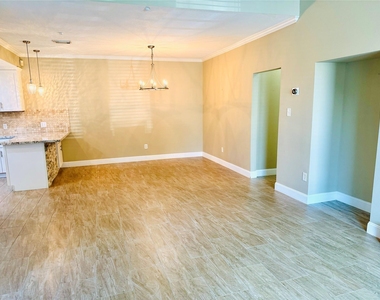 15193 Kimberley Court - Photo Thumbnail 15