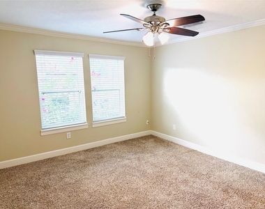15193 Kimberley Court - Photo Thumbnail 17