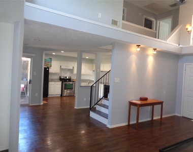 9414 Westacre Place - Photo Thumbnail 5