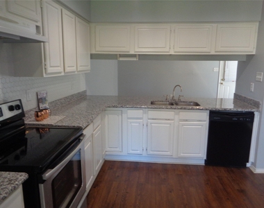9414 Westacre Place - Photo Thumbnail 9