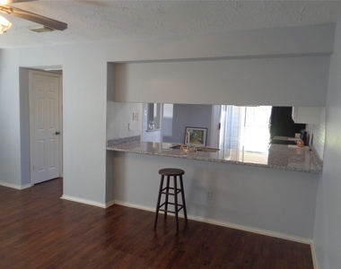 9414 Westacre Place - Photo Thumbnail 11