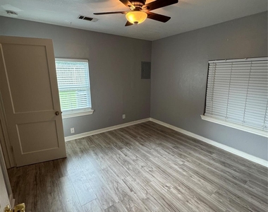 6629 Corbin Street - Photo Thumbnail 13