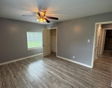 6629 Corbin Street - Photo Thumbnail 8
