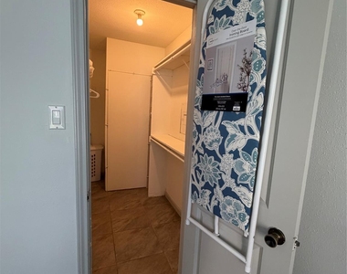 8801 Hammerly Boulevard - Photo Thumbnail 10