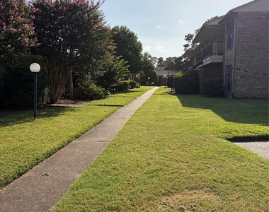 8801 Hammerly Boulevard - Photo Thumbnail 13
