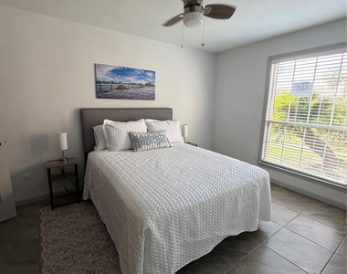 8801 Hammerly Boulevard - Photo Thumbnail 8