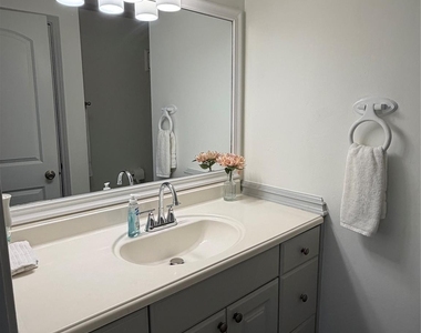 8801 Hammerly Boulevard - Photo Thumbnail 16