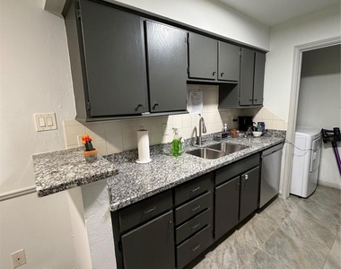 8801 Hammerly Boulevard - Photo Thumbnail 5