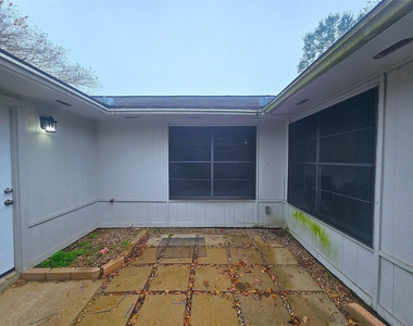 6402 Barrygate Drive - Photo Thumbnail 9