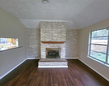 6402 Barrygate Drive - Photo Thumbnail 8