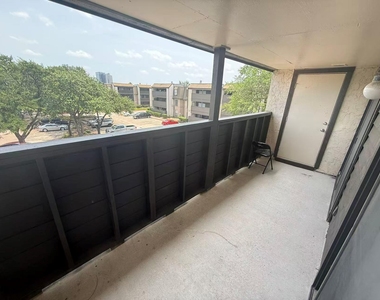 3075 Walnut Bend Lane - Photo Thumbnail 1