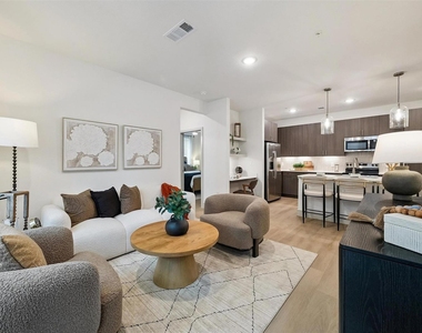 13959 Hillcroft Ave - Photo Thumbnail 9