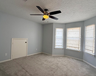 1208 Normans Woods Street - Photo Thumbnail 18