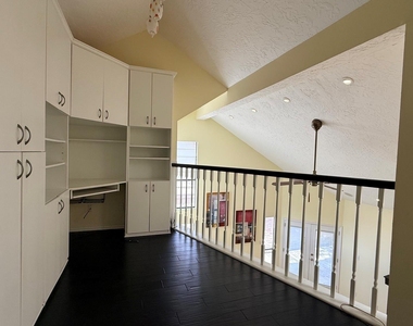 1208 Normans Woods Street - Photo Thumbnail 9