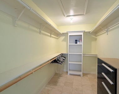 1208 Normans Woods Street - Photo Thumbnail 17