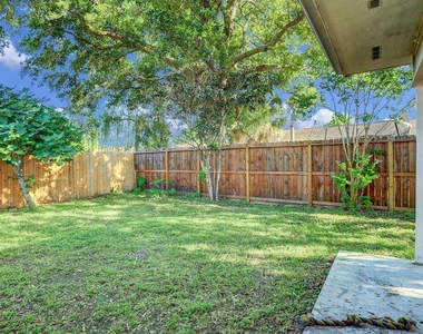 7006 Zieglers Grove - Photo Thumbnail 12