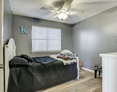 7006 Zieglers Grove - Photo Thumbnail 9