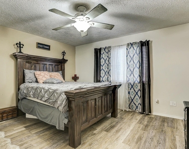 7006 Zieglers Grove - Photo Thumbnail 7