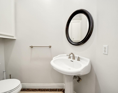 1912 Greenwich Place Drive - Photo Thumbnail 14