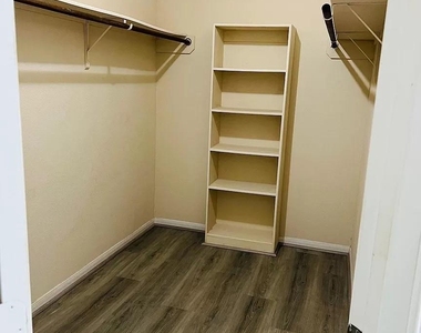 3247 Upland Spring Trce - Photo Thumbnail 7