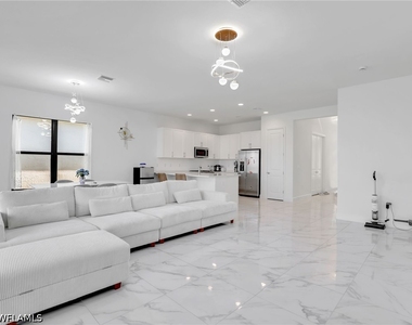 20329 Fair Oak Lane - Photo Thumbnail 11
