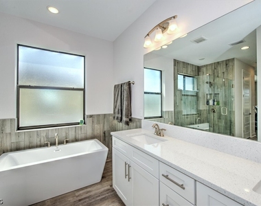 3527 Sw 4th Lane - Photo Thumbnail 8