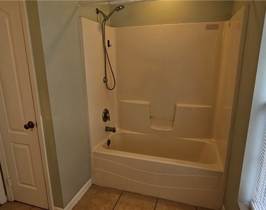 1021 Berwick Street - Photo Thumbnail 10
