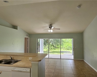 1021 Berwick Street - Photo Thumbnail 3
