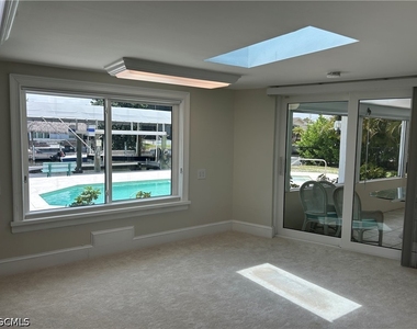 225 3rd Street - Photo Thumbnail 20
