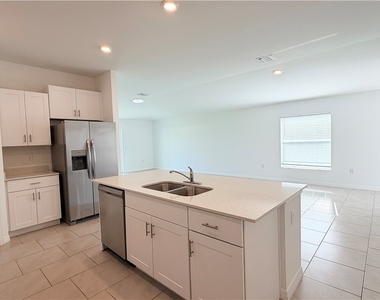 4007 San Clemente Court - Photo Thumbnail 8