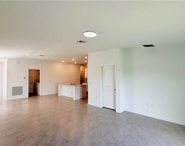 4007 San Clemente Court - Photo Thumbnail 6