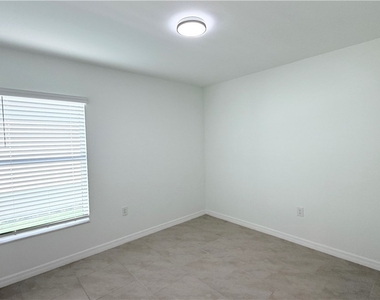 4007 San Clemente Court - Photo Thumbnail 15