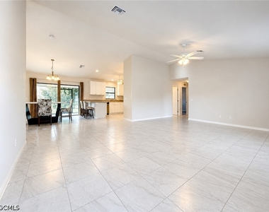 440 Nw 1st Terrace - Photo Thumbnail 2