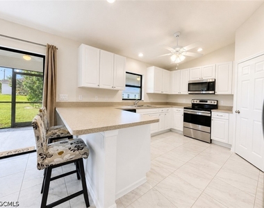 440 Nw 1st Terrace - Photo Thumbnail 5