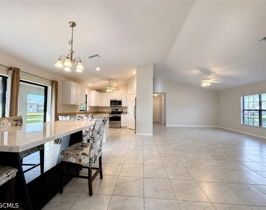 440 Nw 1st Terrace - Photo Thumbnail 4