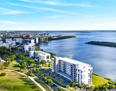4203 Bay Beach Lane - Photo Thumbnail 26