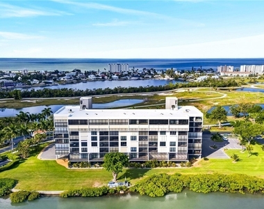 4203 Bay Beach Lane - Photo Thumbnail 24