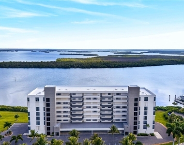 4203 Bay Beach Lane - Photo Thumbnail 28