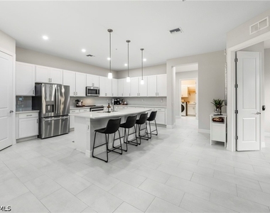 178 Indies Drive E - Photo Thumbnail 7